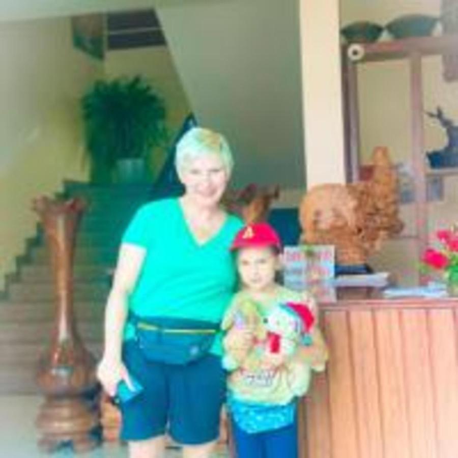 Window Homestay Kon Tum Luaran gambar