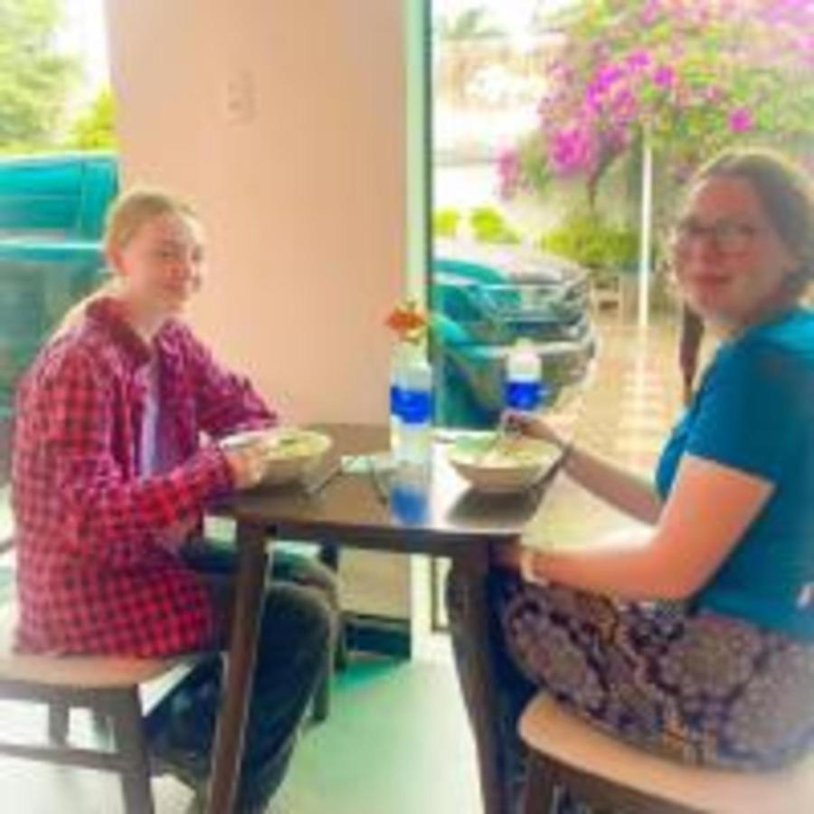 Window Homestay Kon Tum Luaran gambar