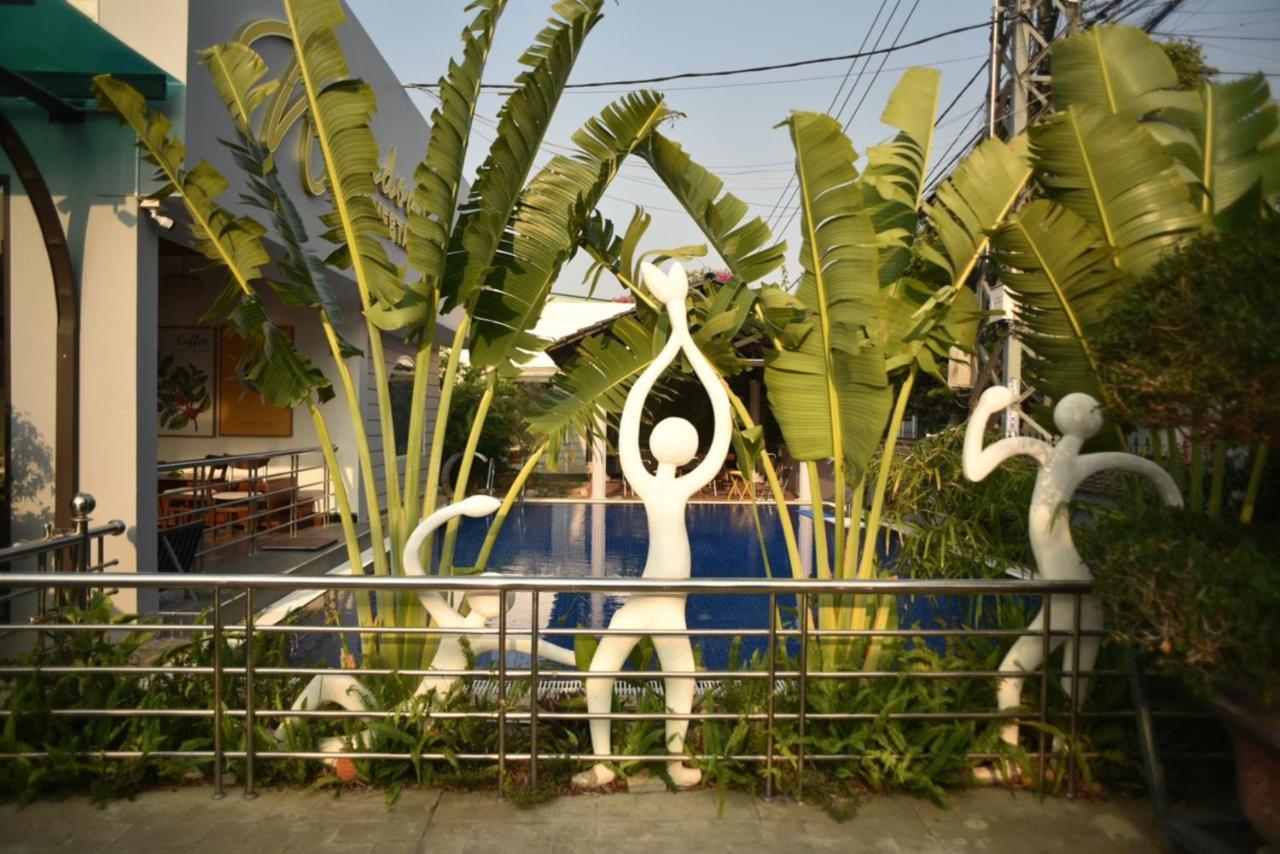 Window Homestay Kon Tum Luaran gambar